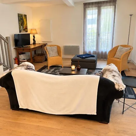 Casa de férias Renove 6 Pres De Paris *